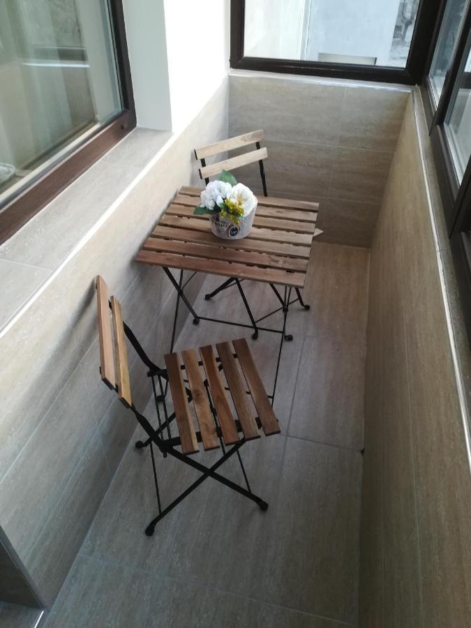 Lovely 3-Bedroom Apartment For 7 Ppl At The Centre Varna Exterior photo